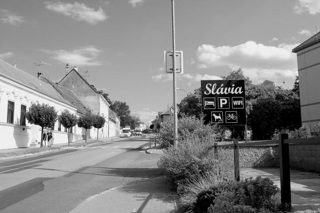 Slavia Penzion Mikulov Dış mekan fotoğraf